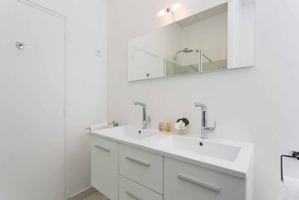 Apartemen 96 m² dengan 3 kamar tidur dan 1 kamar mandi pribadi di 2nd - Louvre - Bourse Paris Bagian luar foto