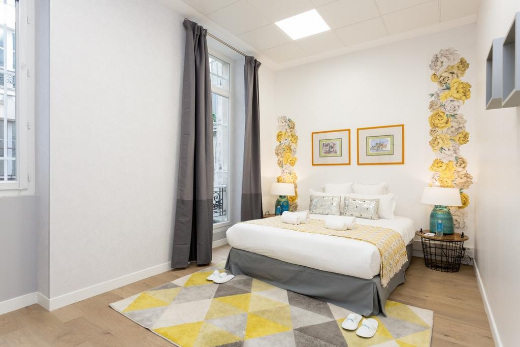 Apartemen 96 m² dengan 3 kamar tidur dan 1 kamar mandi pribadi di 2nd - Louvre - Bourse Paris Bagian luar foto